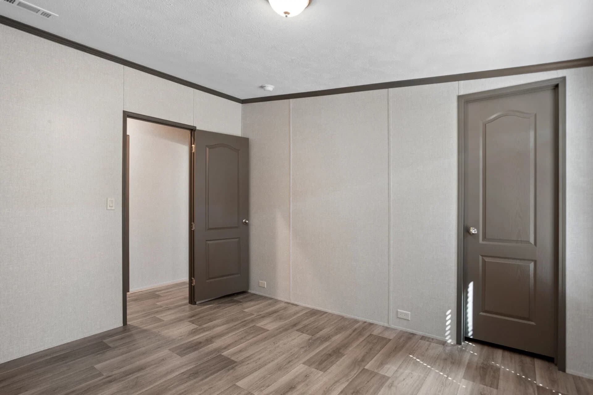 Select s-3252-32d bedroom home features