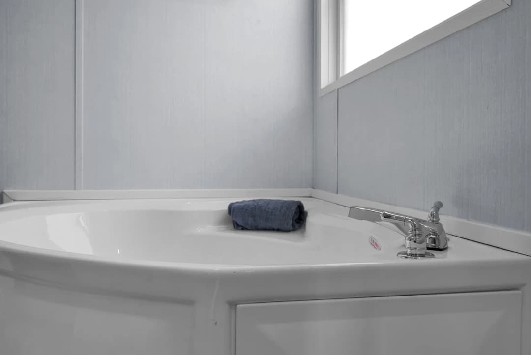 Valu maxx premier 32643e bathroom home features