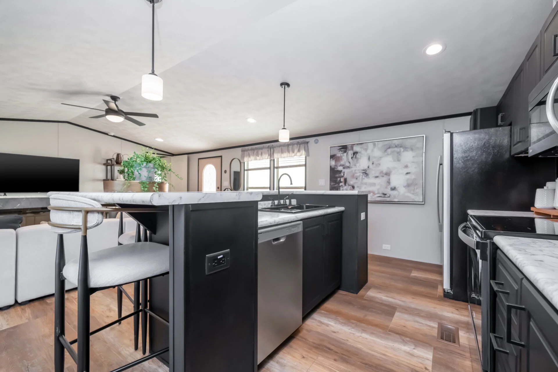 Heritage h-1868-32a kitchen home features