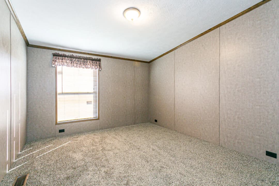 Classic c-3264-32c bedroom home features