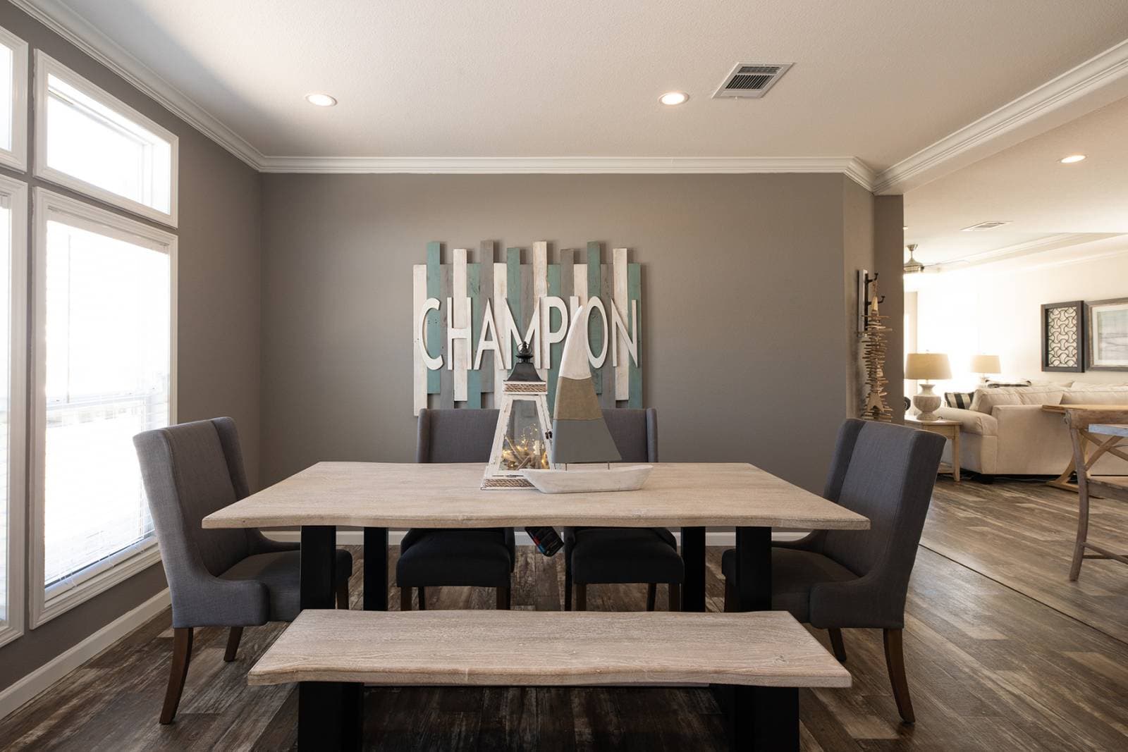 Titan extreme 3266a [the aspen] interior home features