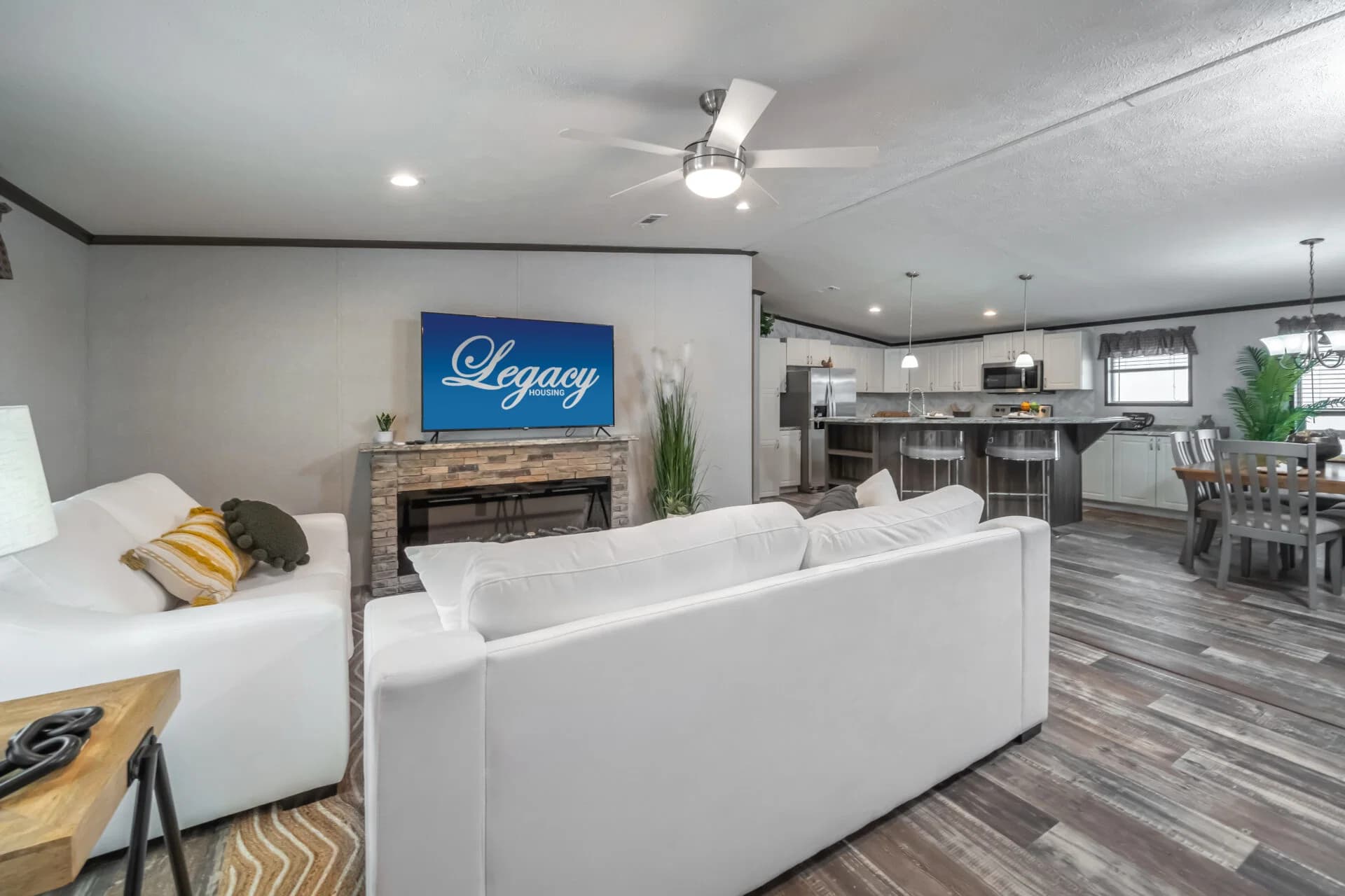 Select s-3256-42a interior home features