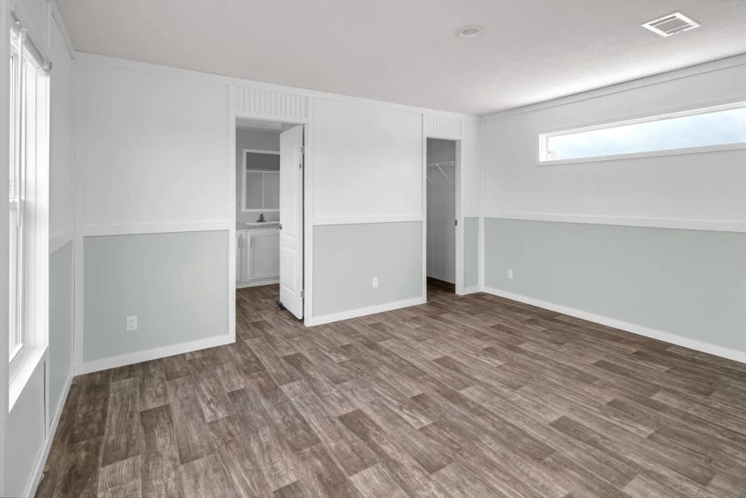 Valu maxx premier 16763a bedroom home features