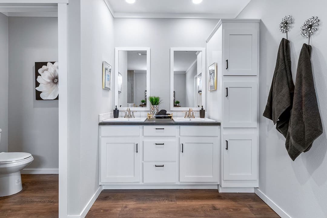 The chanel bathroom home features