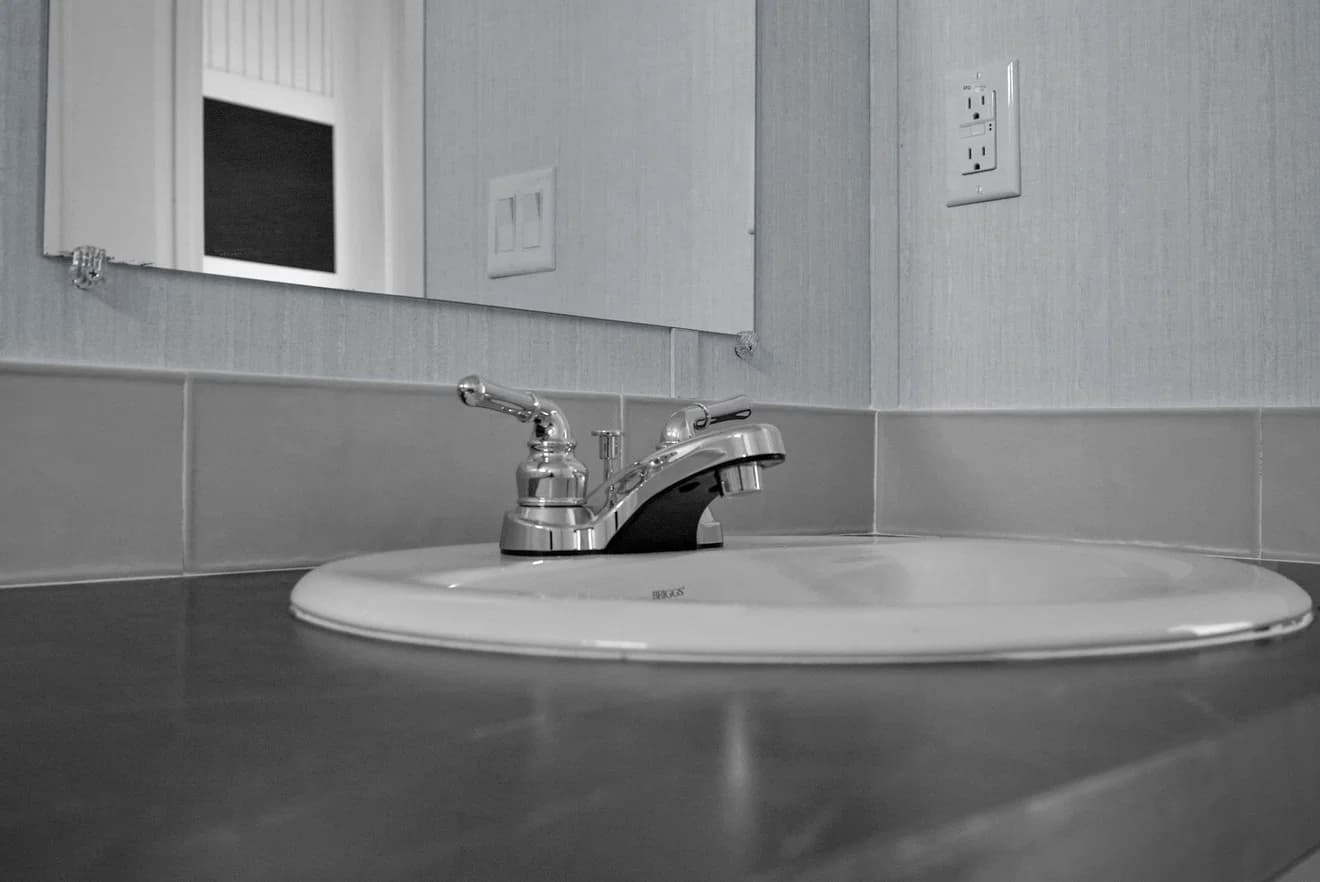 Valu maxx premier 32643e bathroom home features