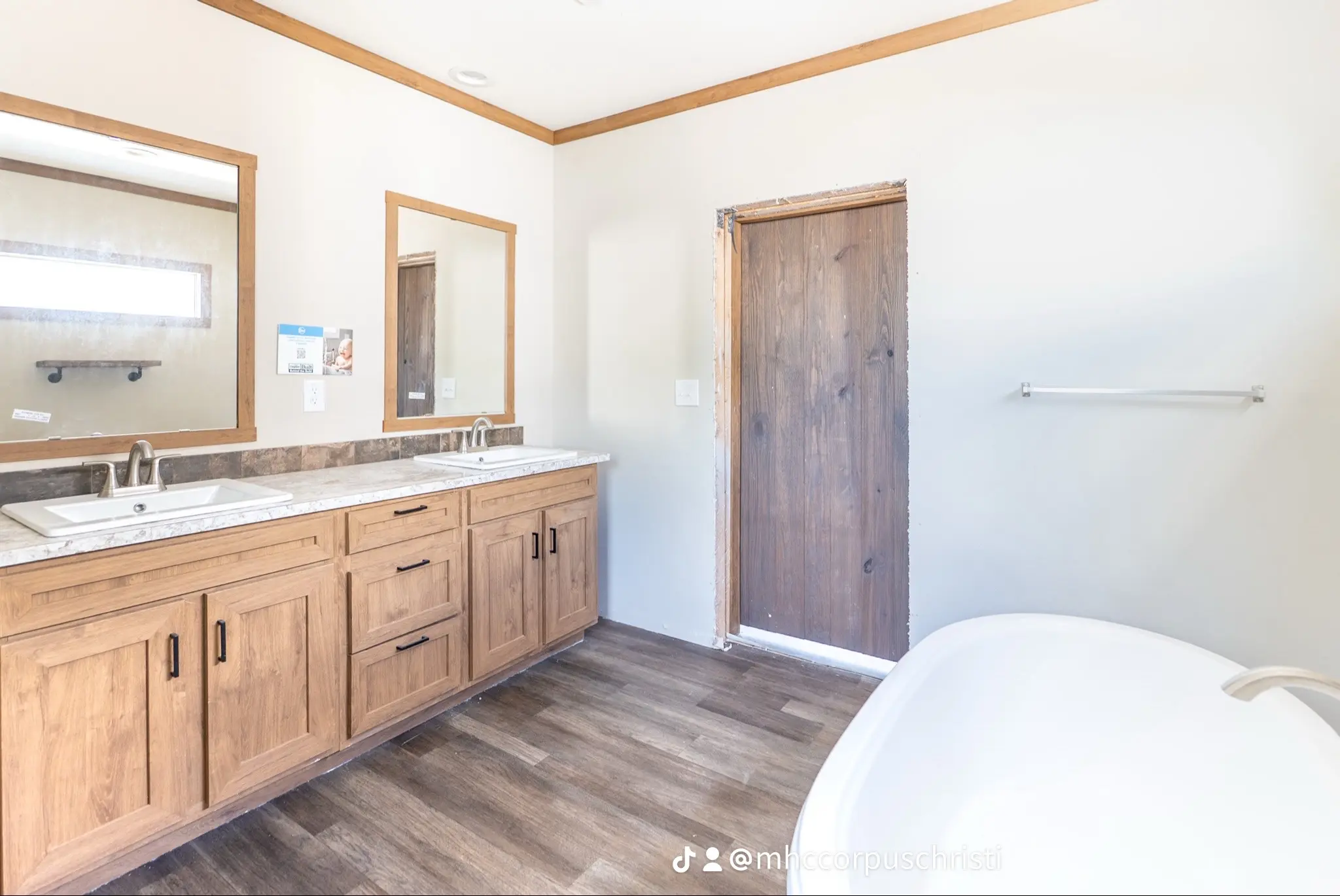 The waco (hot deal)  home features