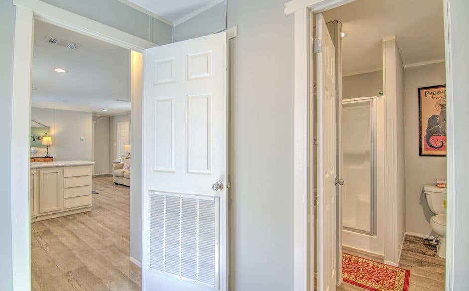 Park place 302 interior home features