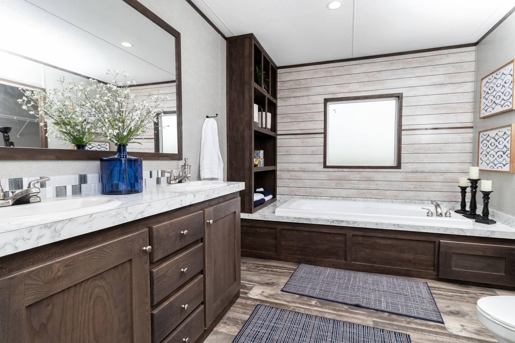 The elite series bathroom home features