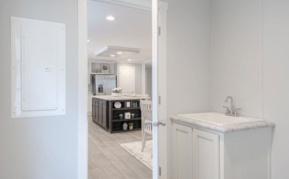 Trailblazer t76b bathroom home features