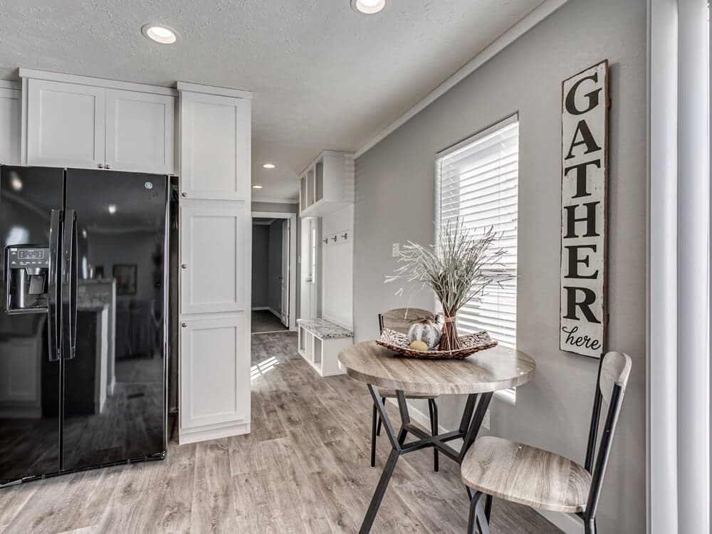 The big bo kitchen home features