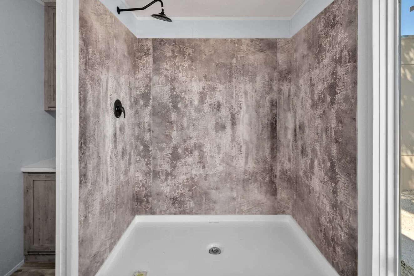 Valu maxx premier 32684f bathroom home features