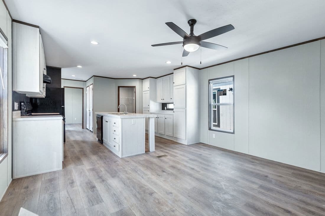 Select 16602s interior home features