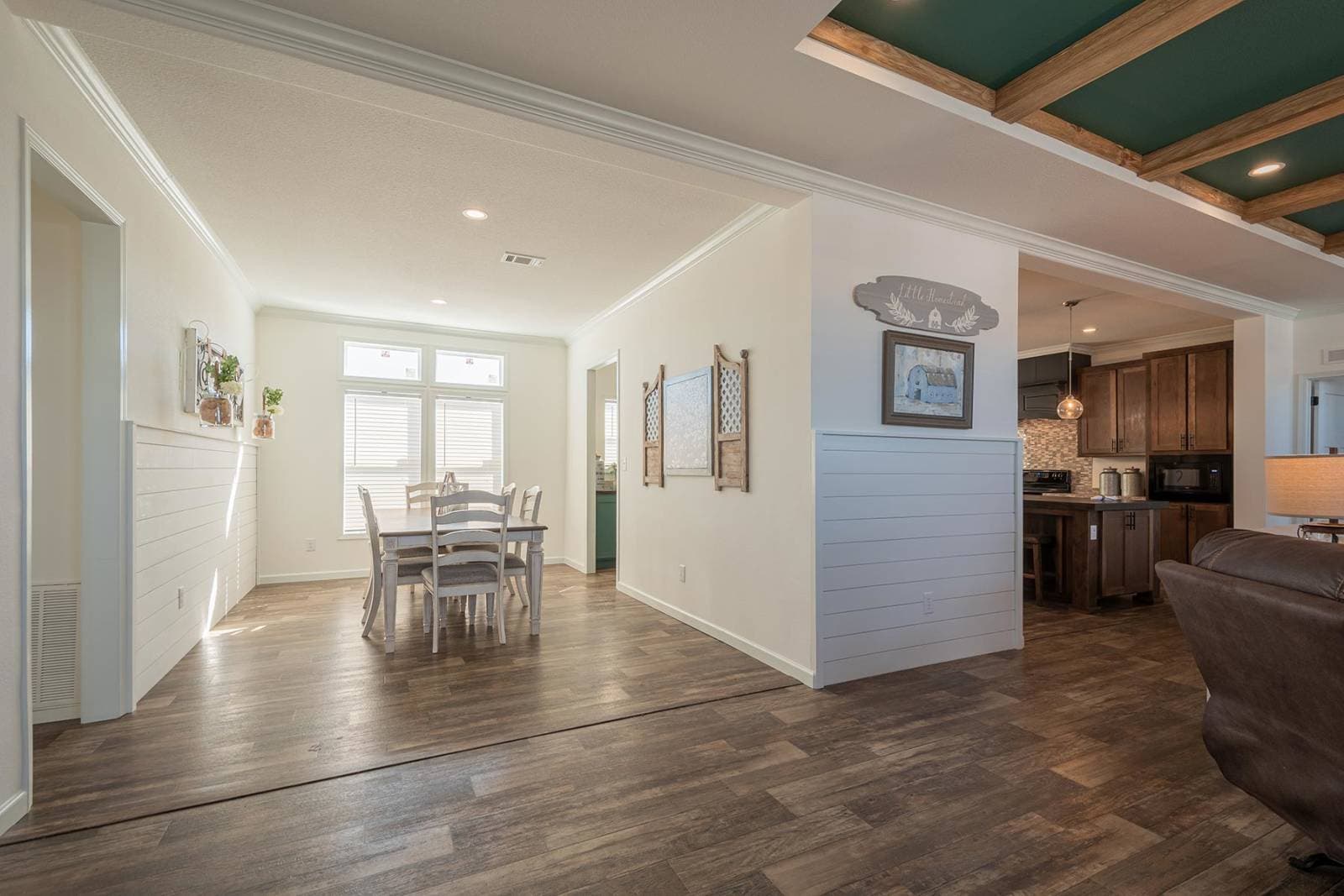 Innovation 3276n interior home features