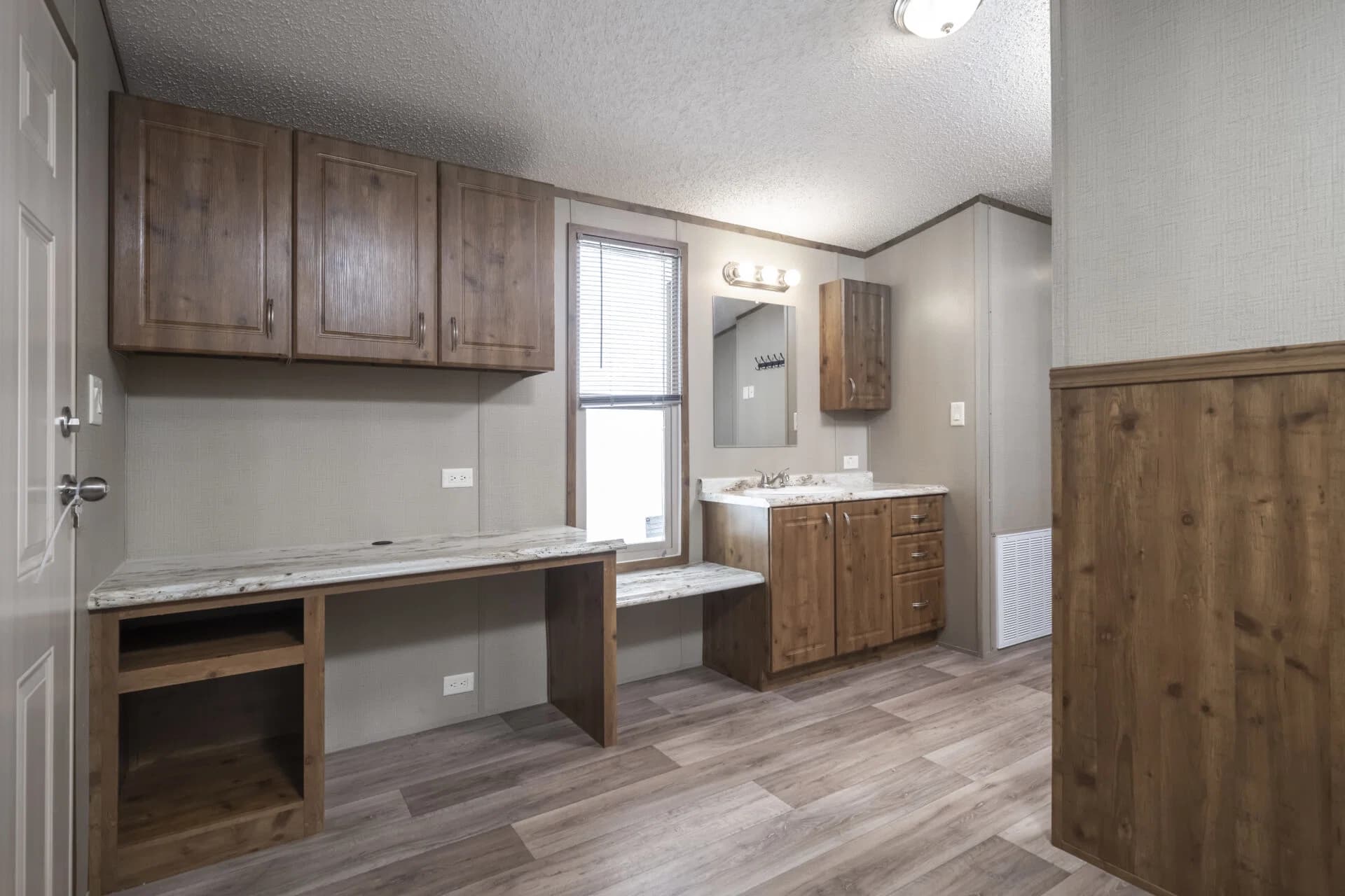 Select s-1234-31a bathroom home features