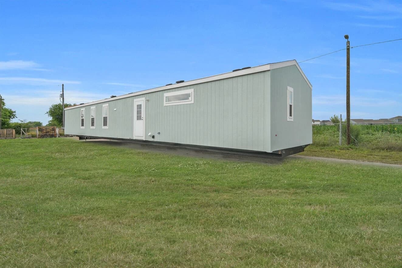 Valu maxx premier 16763a elevation and exterior home features
