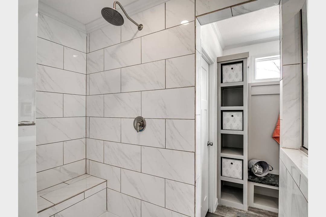 Titan extreme 3266a [the aspen] bathroom home features