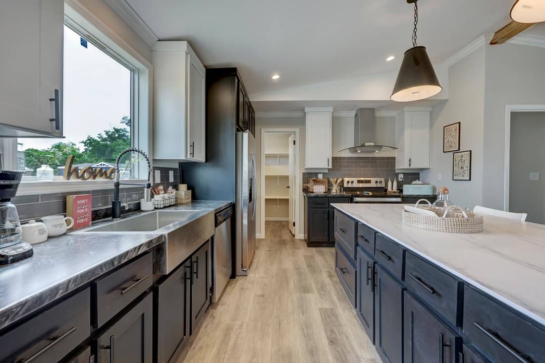 Titan extreme 2864h kitchen home features