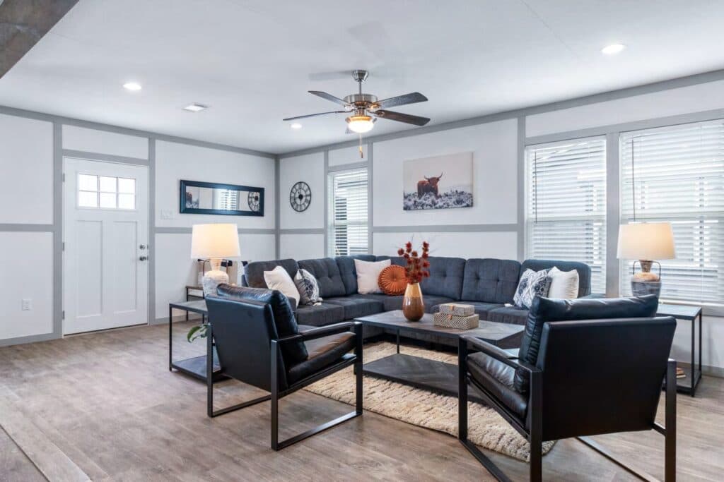 Lakeland interior home features