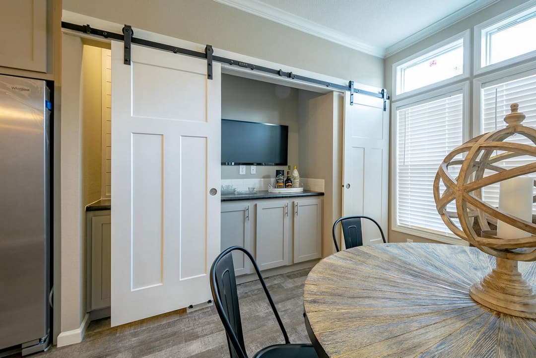 Innovation 3268c interior home features