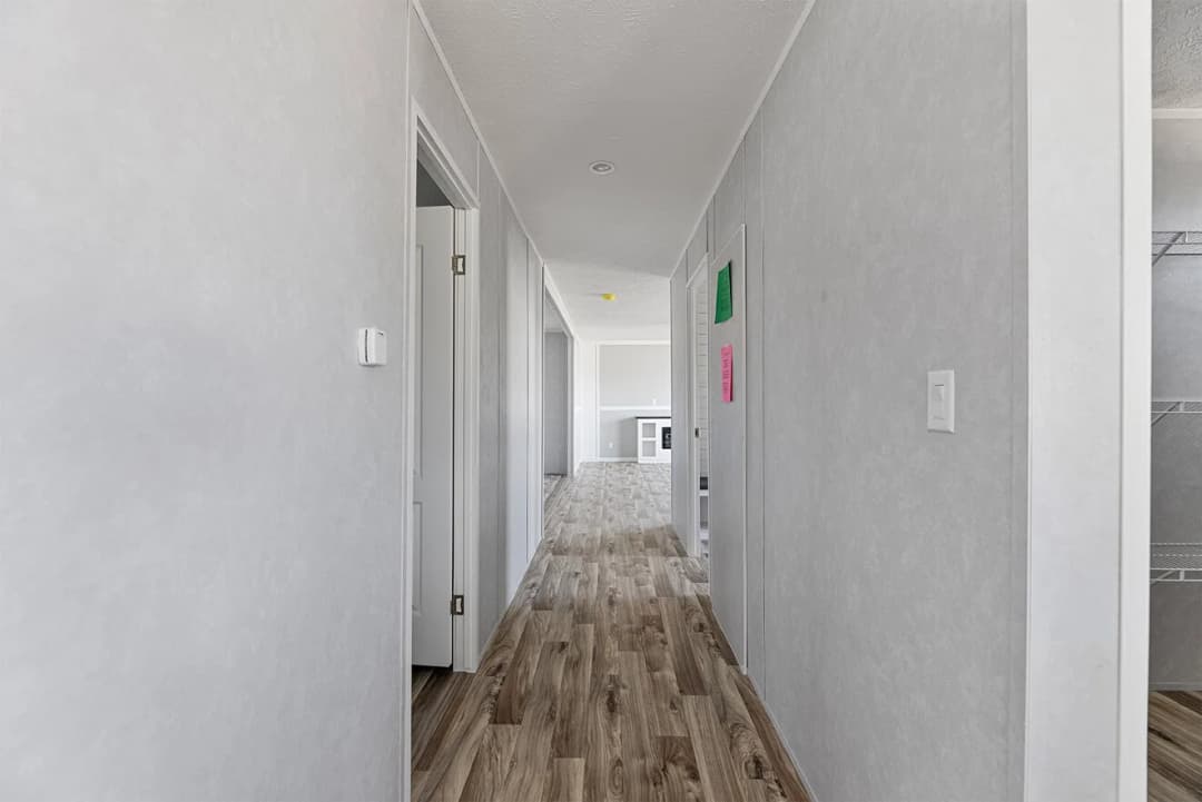 Valu maxx premier 32684e interior home features
