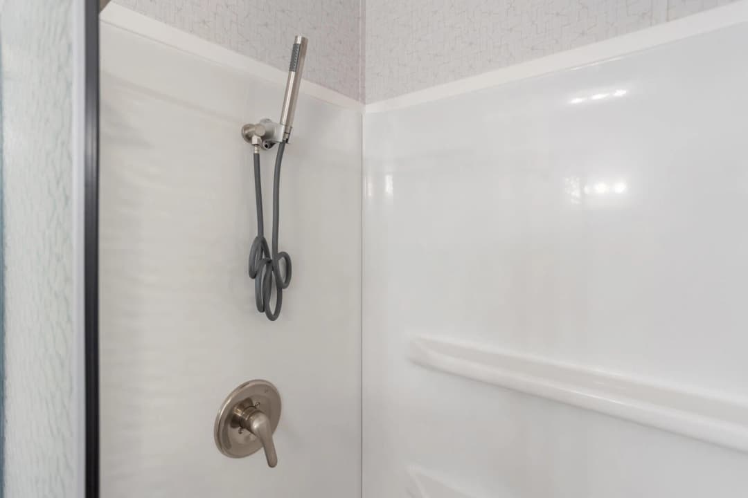 Heritage h-3272-43a bathroom home features