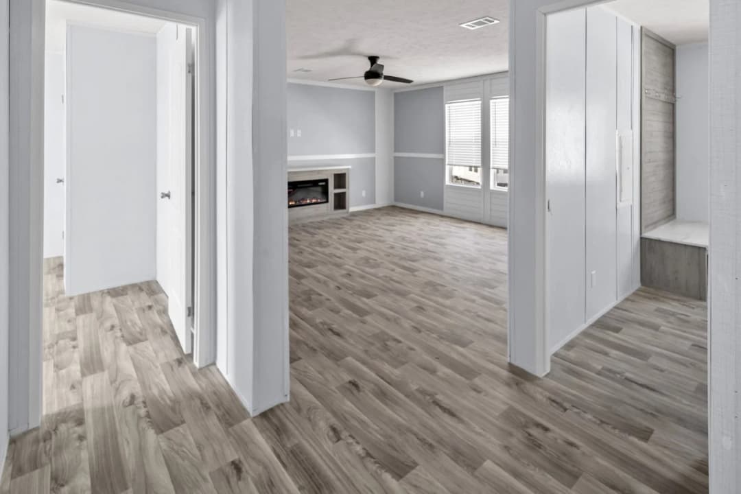 Valu maxx premier 32684f interior home features