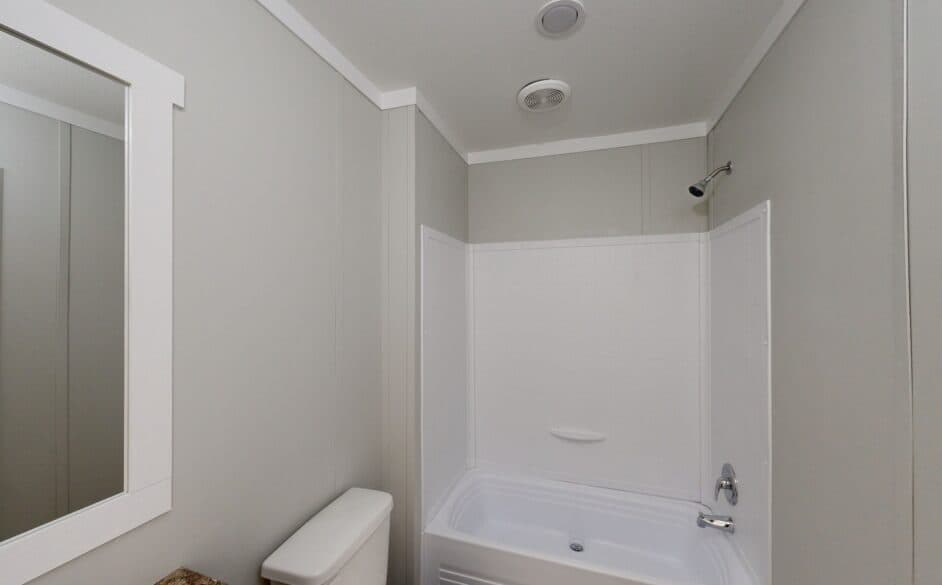 Sierra 266 bathroom home features