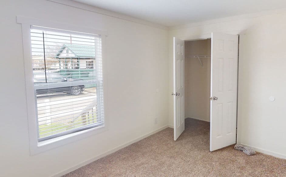 Turk t68c bedroom home features