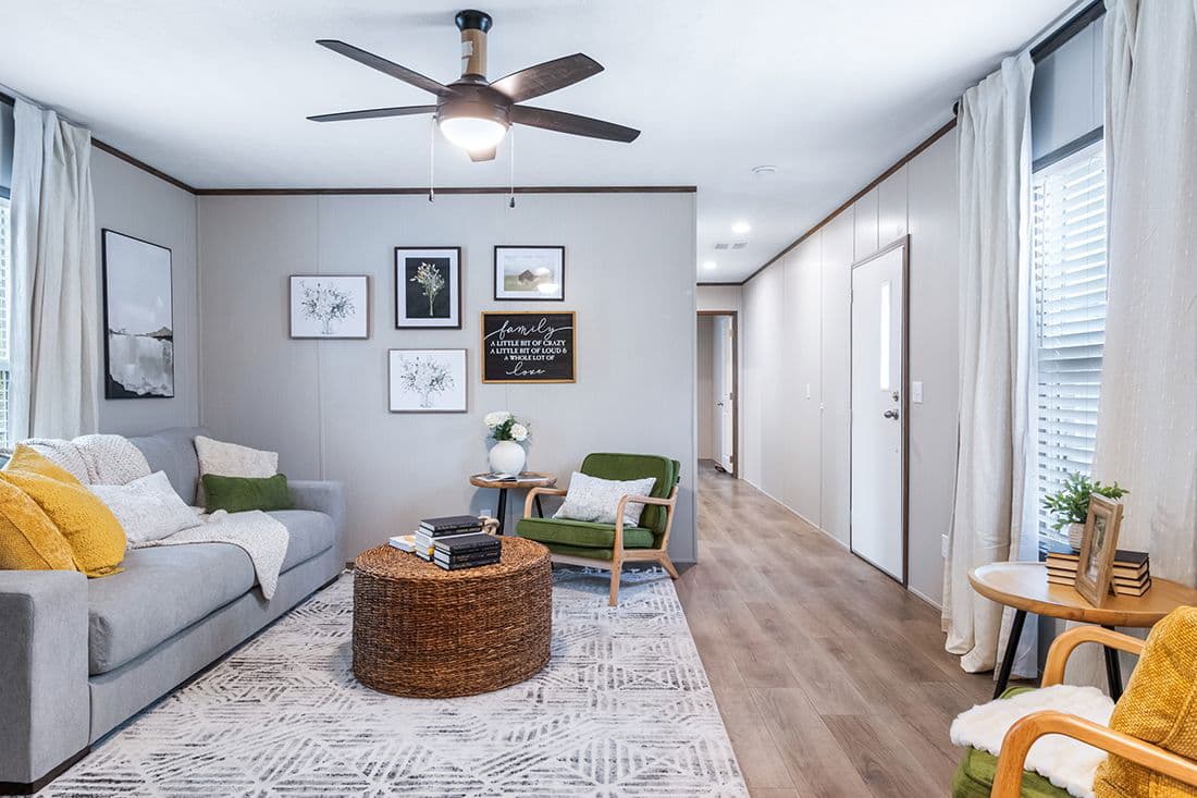 Select 16723f interior home features