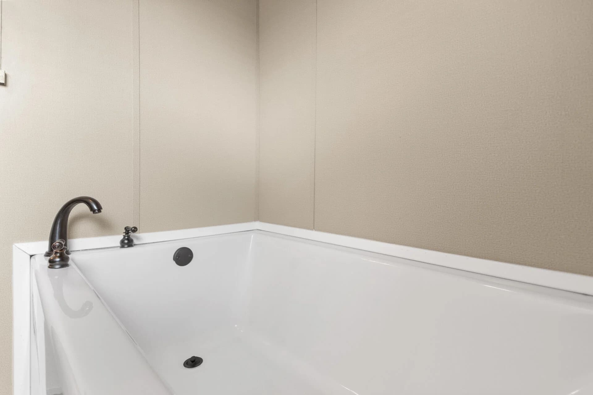 Heritage h-3260-32a bathroom home features