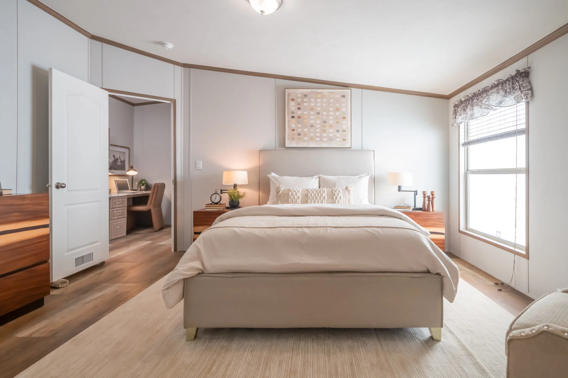 Heritage h-3264-32ap bedroom home features