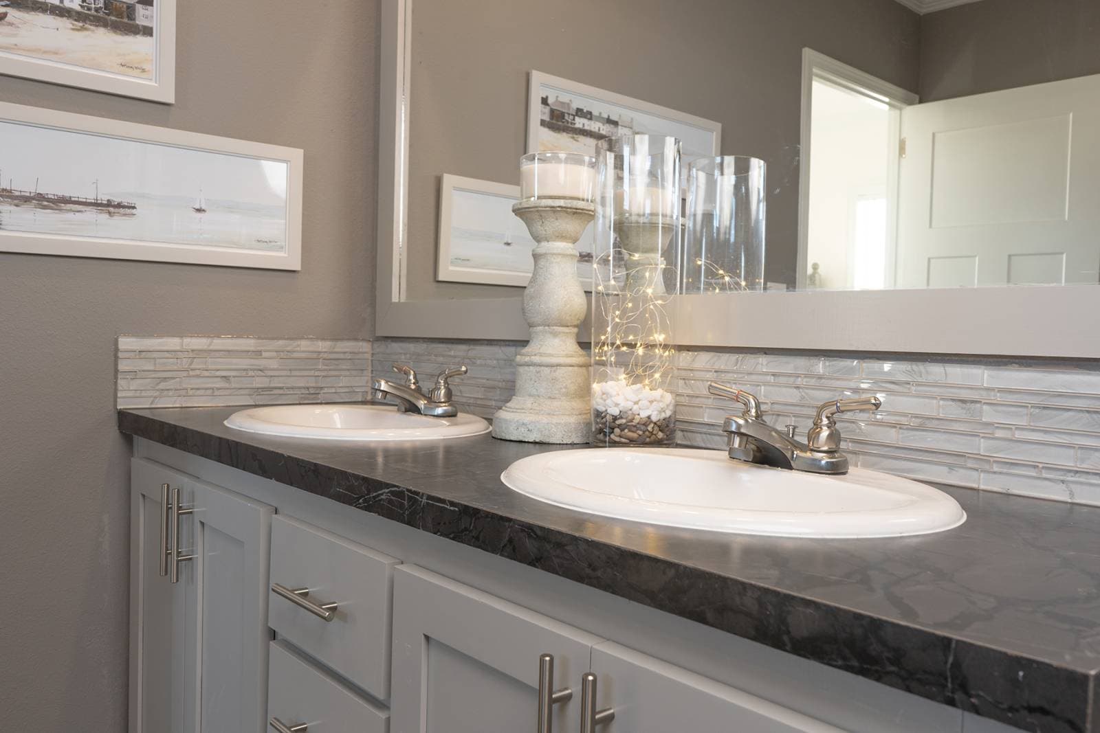 Titan extreme 3266a [the aspen] bathroom home features