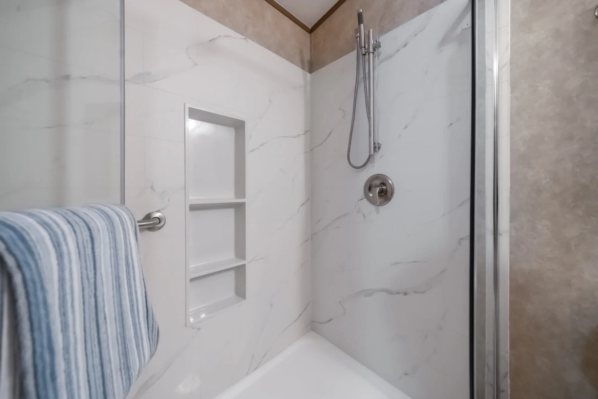 Select s-1460-21sa bathroom home features