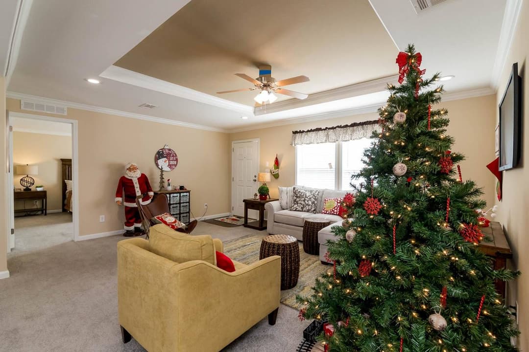 Titan extreme 3248e interior home features