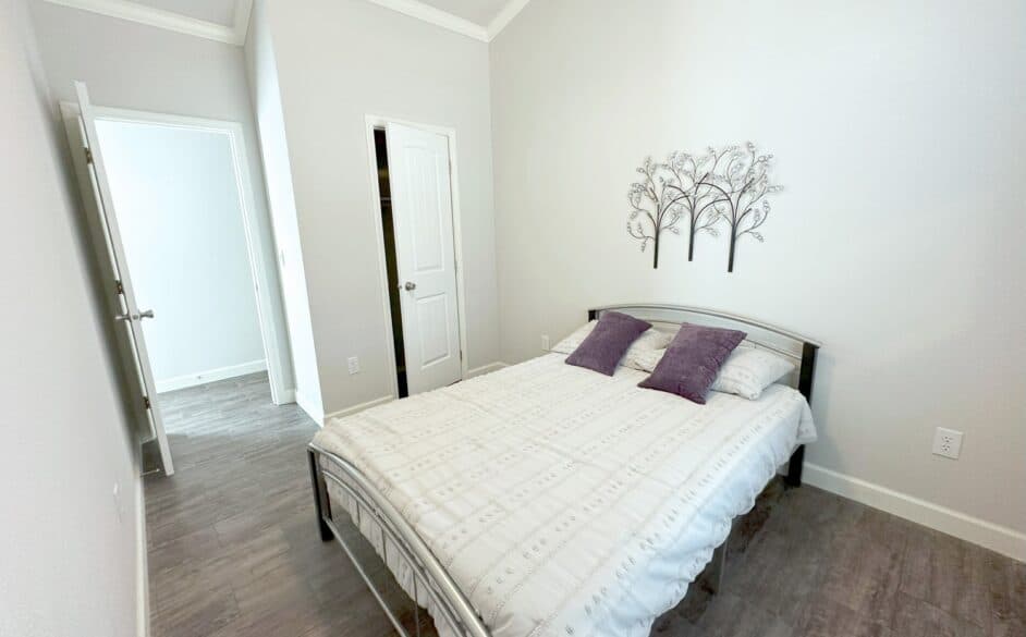 Crane j68ep8 bedroom home features