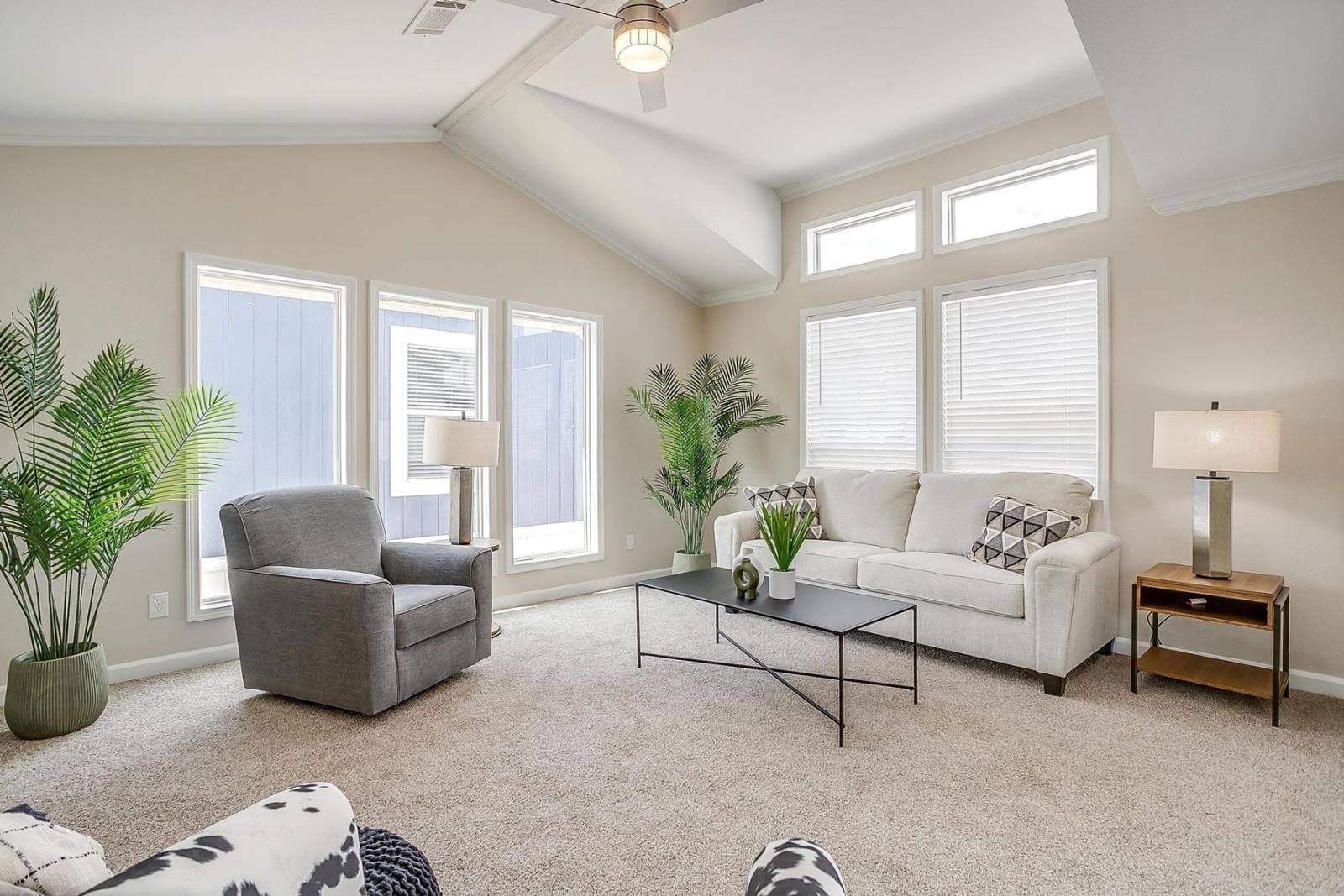 Innovation 1856h interior home features