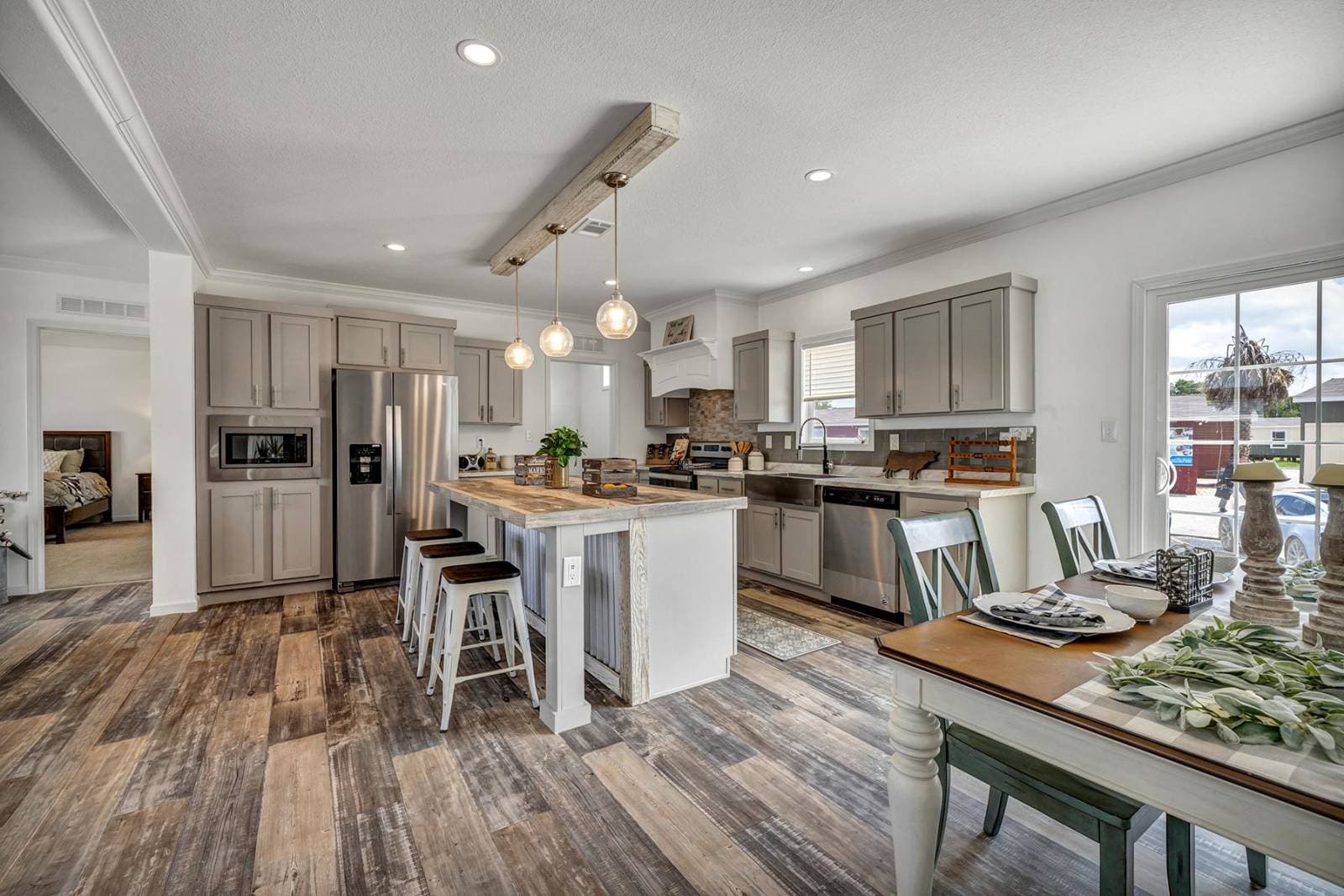 Titan extreme 3266d [the vegas] kitchen home features