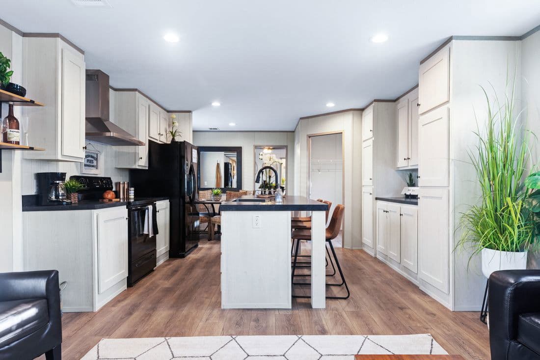 Anniversary 16763s interior home features