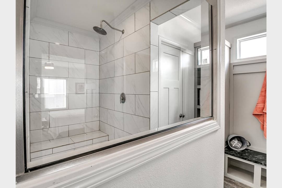 Titan extreme 3266a [the aspen] bathroom home features