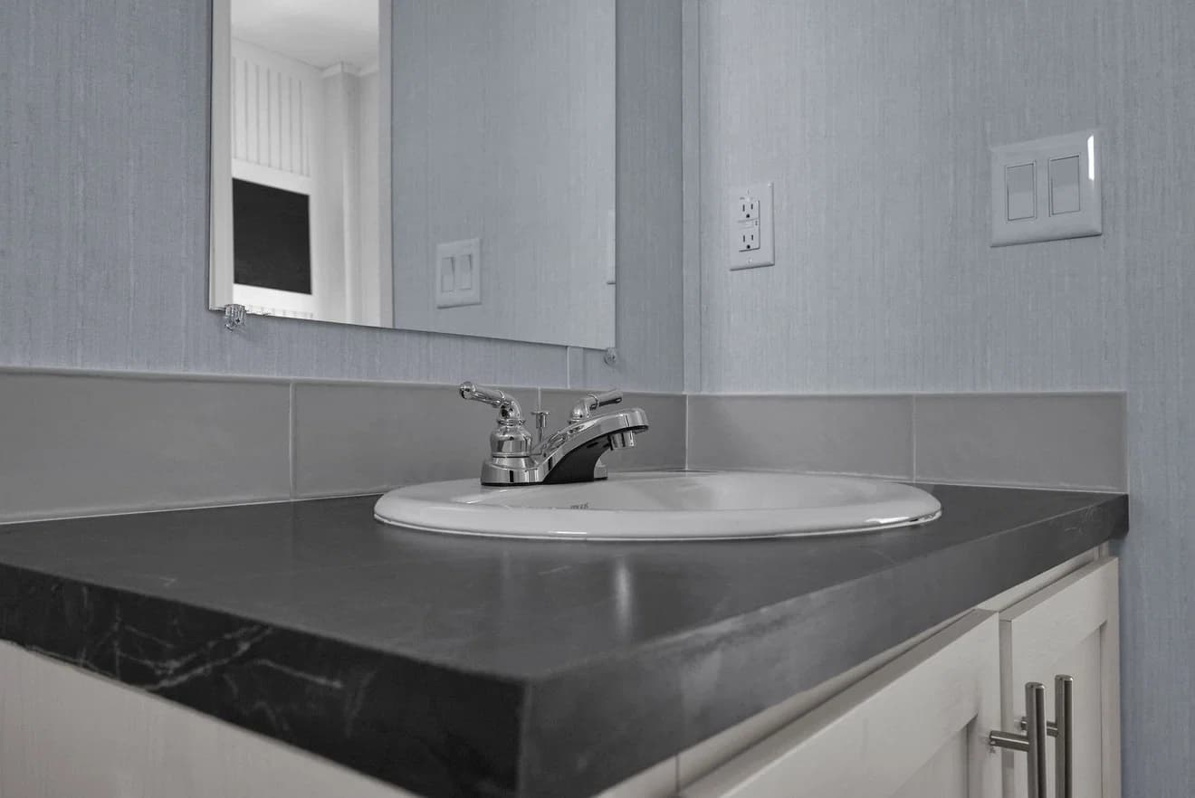 Valu maxx premier 32643e bathroom home features