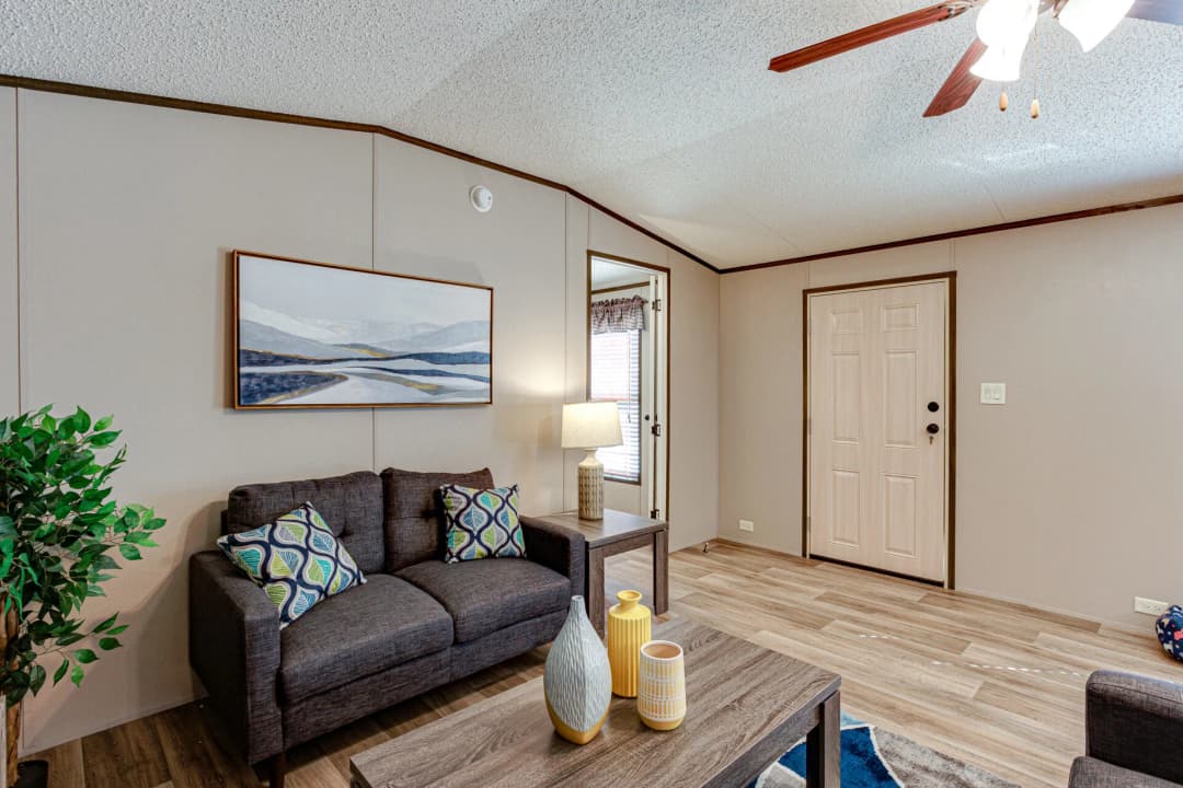 Select s-1672-32b interior home features