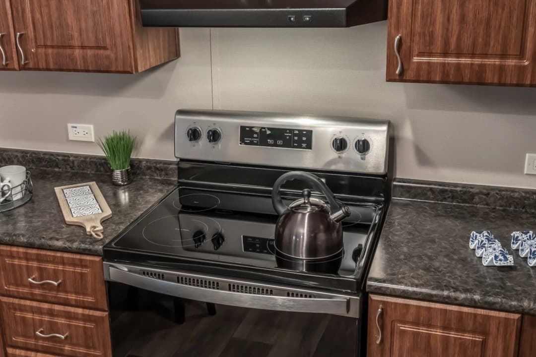 Classic c-1664-32c kitchen home features