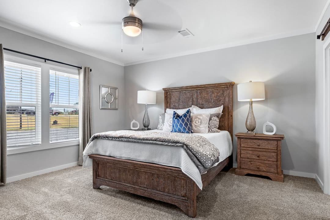 El capitan bedroom home features