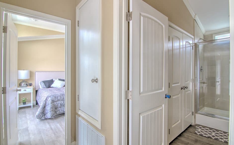 Robin d56ep8 bathroom home features