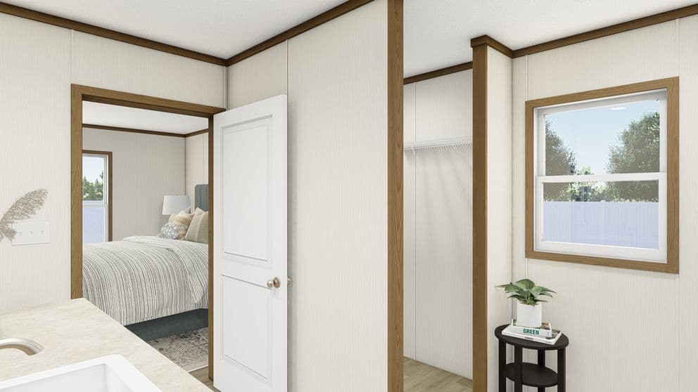 Glimpse bathroom home features