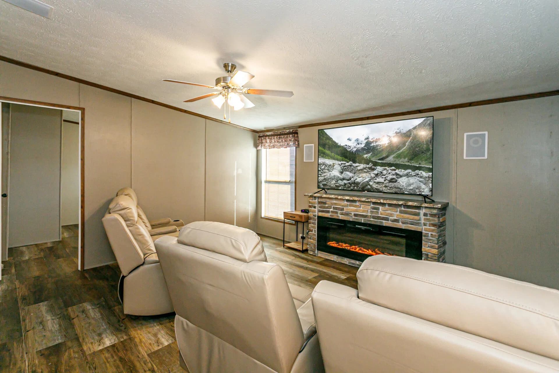 Doublewide h-3672-43a interior home features