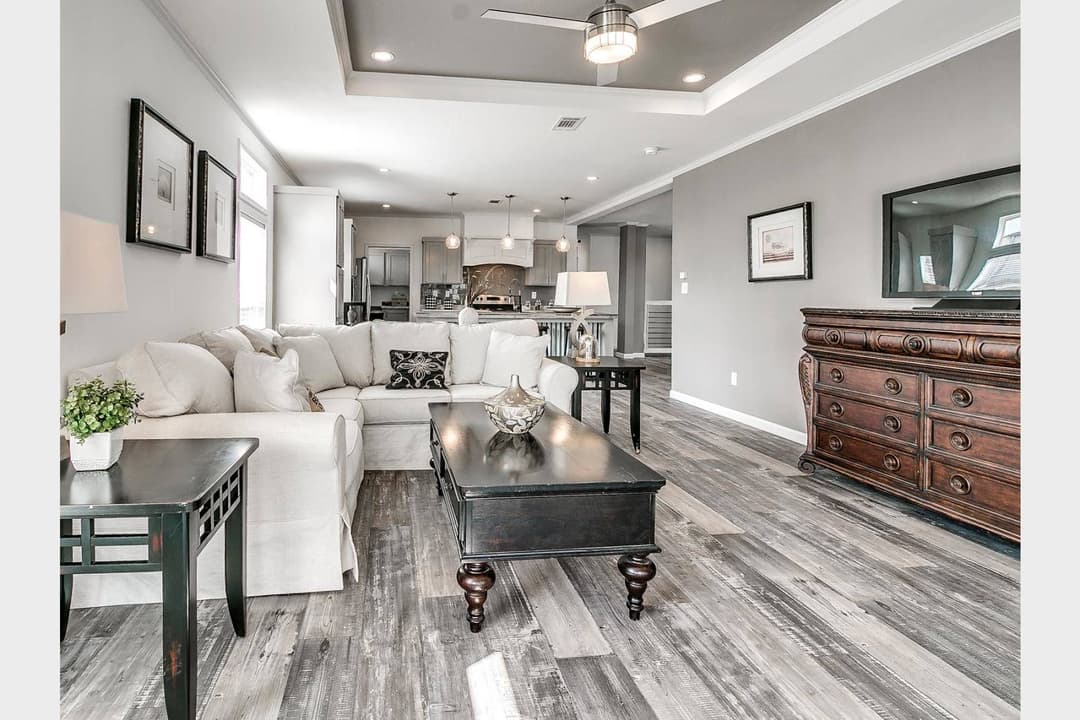 Titan extreme 3266a [the aspen] interior home features