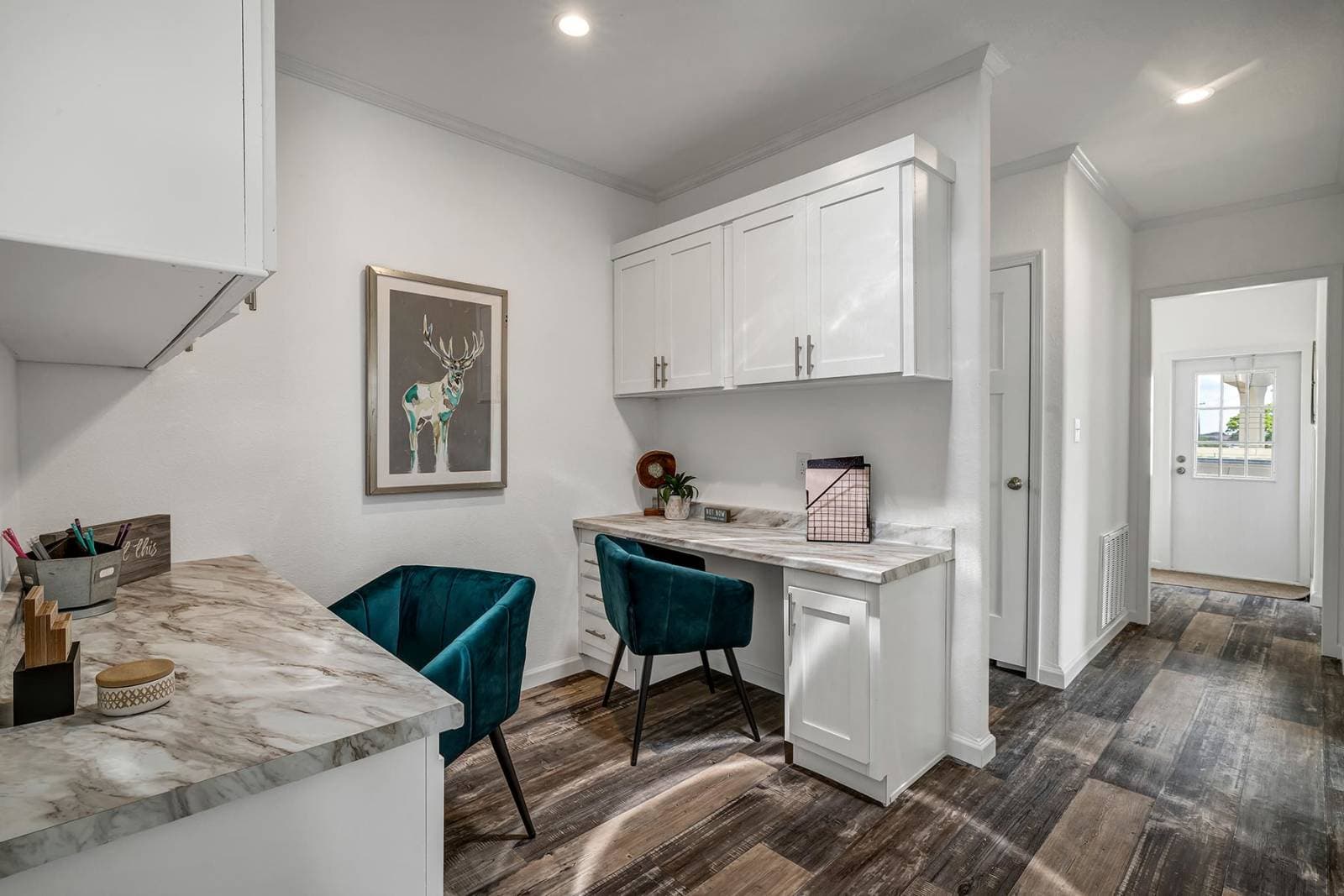 Titan extreme 3272c interior home features