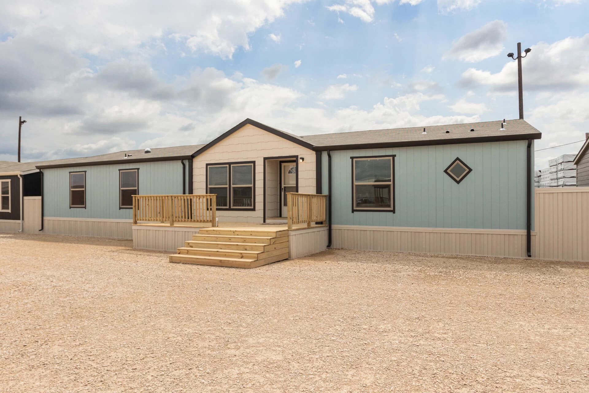 Heritage h-3272-43a elevation and exterior home features