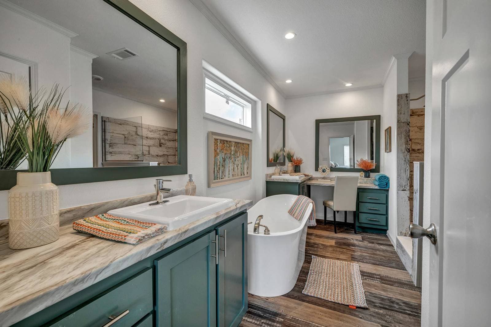 Titan extreme 3272c bathroom home features